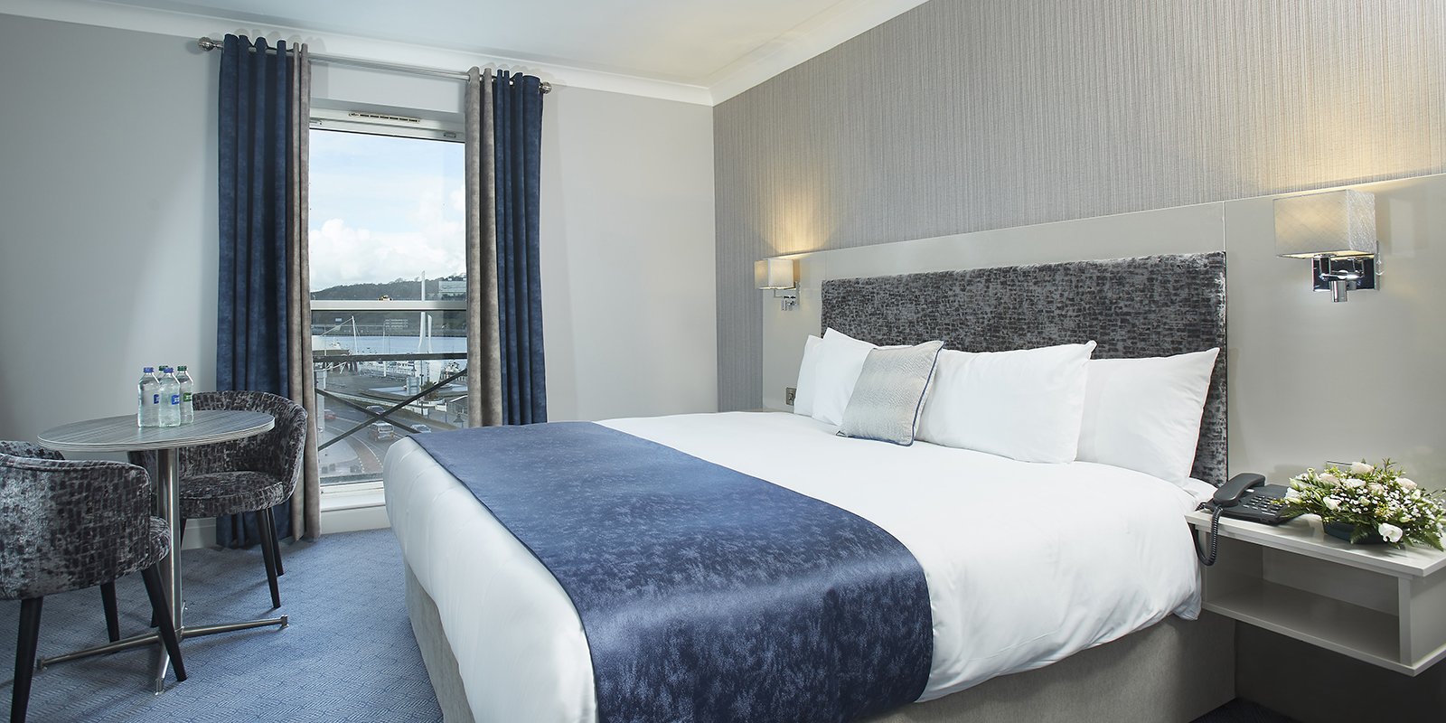 Deluxe king size room www.towerhotelwaterford.com_v4
