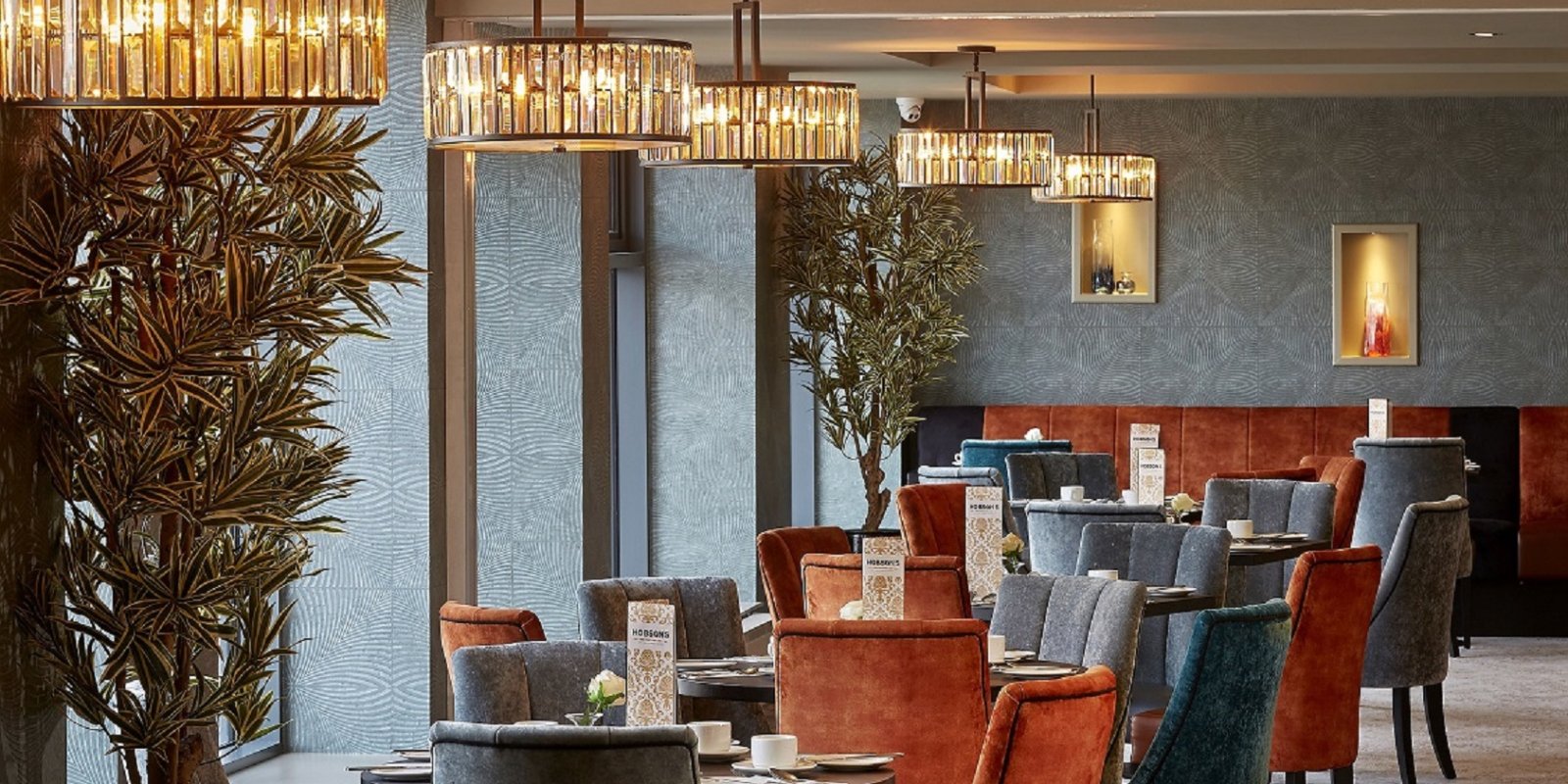 Hobsons lower area windows side www.towerhotelwaterford.com_v4